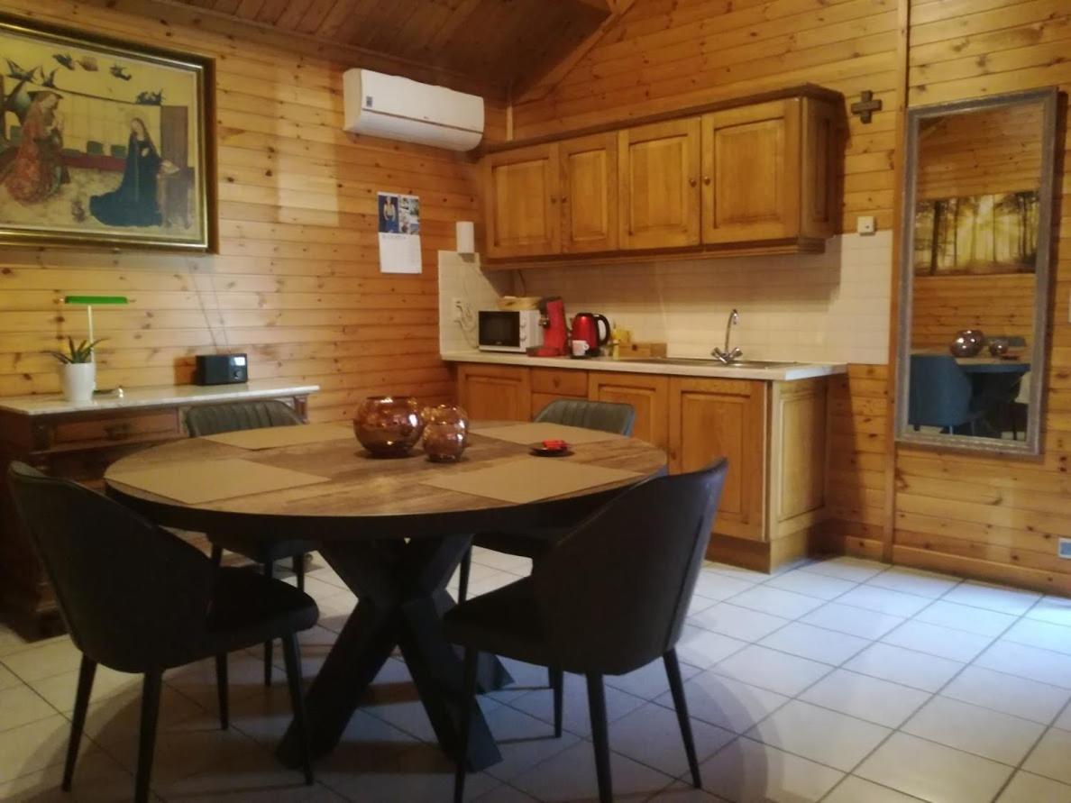 هيست-اوب-دين-بيرغ De Zon B&B المظهر الخارجي الصورة
